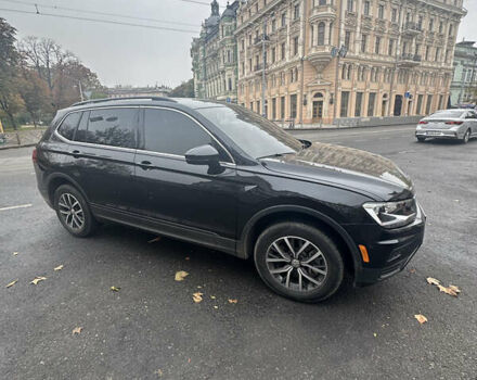 Чорний Фольксваген Tiguan Allspace, об'ємом двигуна 1.98 л та пробігом 99 тис. км за 17700 $, фото 2 на Automoto.ua