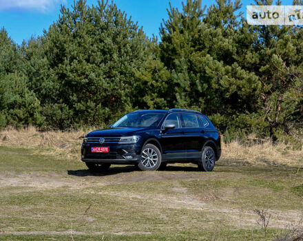 Чорний Фольксваген Tiguan Allspace, об'ємом двигуна 2 л та пробігом 163 тис. км за 25950 $, фото 24 на Automoto.ua