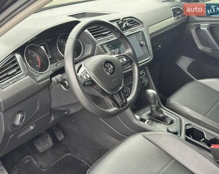 Фольксваген Tiguan Allspace 2019 в Сумах на Automoto.ua Черный Фольксваген Tiguan Allspace, объемом двигателя 2 л и пробегом 122 тыс. км за 19300 $, фото 30 на Automoto.ua