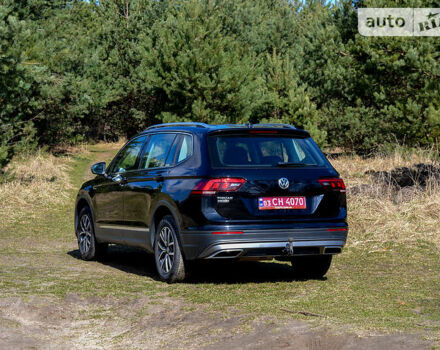 Чорний Фольксваген Tiguan Allspace, об'ємом двигуна 2 л та пробігом 163 тис. км за 25950 $, фото 16 на Automoto.ua