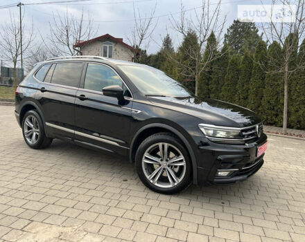 Черный Фольксваген Tiguan Allspace, объемом двигателя 2 л и пробегом 218 тыс. км за 29999 $, фото 3 на Automoto.ua