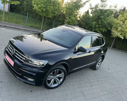 Черный Фольксваген Tiguan Allspace, объемом двигателя 2 л и пробегом 218 тыс. км за 29999 $, фото 20 на Automoto.ua