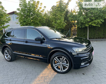 Чорний Фольксваген Tiguan Allspace, об'ємом двигуна 2 л та пробігом 218 тис. км за 29999 $, фото 5 на Automoto.ua