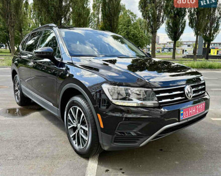 Черный Фольксваген Tiguan Allspace, объемом двигателя 2 л и пробегом 93 тыс. км за 19250 $, фото 1 на Automoto.ua