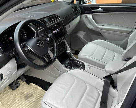 Черный Фольксваген Tiguan Allspace, объемом двигателя 2 л и пробегом 166 тыс. км за 30000 $, фото 6 на Automoto.ua