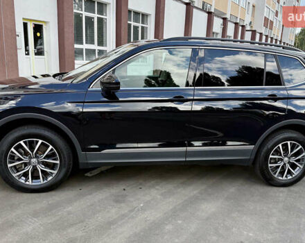 Черный Фольксваген Tiguan Allspace, объемом двигателя 2 л и пробегом 93 тыс. км за 19250 $, фото 4 на Automoto.ua