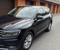 Черный Фольксваген Tiguan Allspace, объемом двигателя 2 л и пробегом 166 тыс. км за 30000 $, фото 1 на Automoto.ua