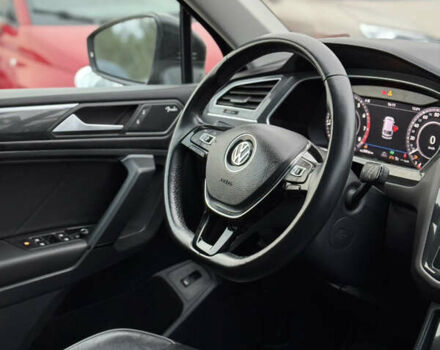 Чорний Фольксваген Tiguan Allspace, об'ємом двигуна 1.98 л та пробігом 170 тис. км за 21200 $, фото 37 на Automoto.ua