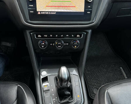 Чорний Фольксваген Tiguan Allspace, об'ємом двигуна 1.98 л та пробігом 170 тис. км за 21200 $, фото 39 на Automoto.ua