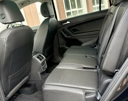 Черный Фольксваген Tiguan Allspace, объемом двигателя 2 л и пробегом 93 тыс. км за 19250 $, фото 22 на Automoto.ua