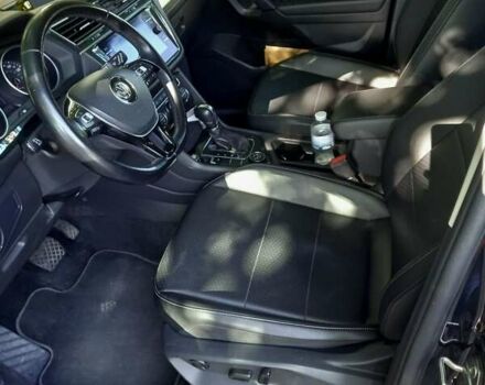 Черный Фольксваген Tiguan Allspace, объемом двигателя 2 л и пробегом 194 тыс. км за 20000 $, фото 6 на Automoto.ua