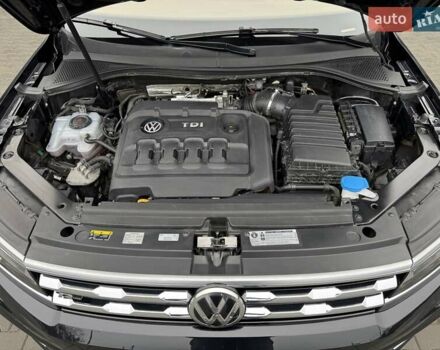 Черный Фольксваген Tiguan Allspace, объемом двигателя 1.97 л и пробегом 168 тыс. км за 33500 $, фото 46 на Automoto.ua