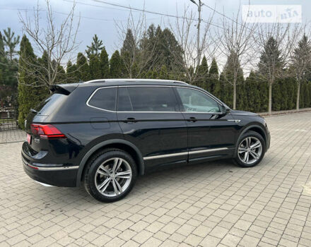 Чорний Фольксваген Tiguan Allspace, об'ємом двигуна 2 л та пробігом 218 тис. км за 29999 $, фото 9 на Automoto.ua