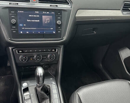 Чорний Фольксваген Tiguan Allspace, об'ємом двигуна 1.98 л та пробігом 99 тис. км за 17700 $, фото 9 на Automoto.ua