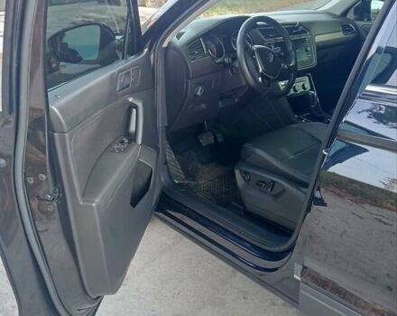 Черный Фольксваген Tiguan Allspace, объемом двигателя 2 л и пробегом 122 тыс. км за 19500 $, фото 12 на Automoto.ua