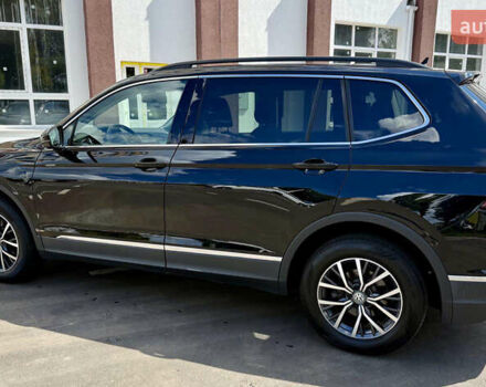 Черный Фольксваген Tiguan Allspace, объемом двигателя 2 л и пробегом 93 тыс. км за 19250 $, фото 5 на Automoto.ua