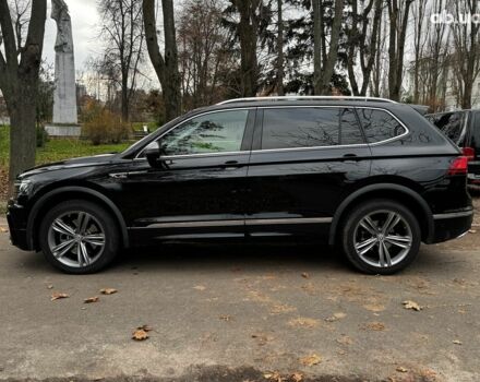 Черный Фольксваген Tiguan Allspace, объемом двигателя 2 л и пробегом 180 тыс. км за 30540 $, фото 11 на Automoto.ua