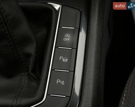 Чорний Фольксваген Tiguan Allspace, об'ємом двигуна 0 л та пробігом 214 тис. км за 30000 $, фото 124 на Automoto.ua