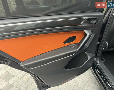 Черный Фольксваген Tiguan Allspace, объемом двигателя 2 л и пробегом 196 тыс. км за 30500 $, фото 54 на Automoto.ua