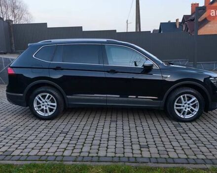 Черный Фольксваген Tiguan Allspace, объемом двигателя 1.97 л и пробегом 204 тыс. км за 28400 $, фото 4 на Automoto.ua