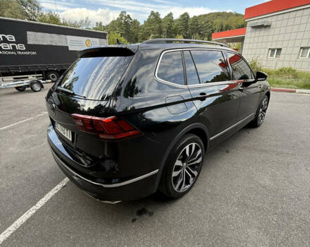 Черный Фольксваген Tiguan Allspace, объемом двигателя 2 л и пробегом 52 тыс. км за 24200 $, фото 2 на Automoto.ua