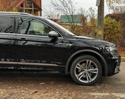 Черный Фольксваген Tiguan Allspace, объемом двигателя 2 л и пробегом 180 тыс. км за 30540 $, фото 3 на Automoto.ua
