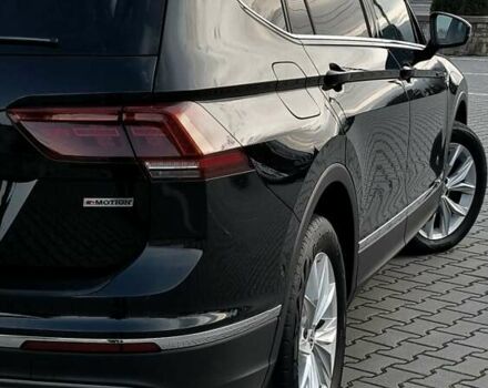 Чорний Фольксваген Tiguan Allspace, об'ємом двигуна 0 л та пробігом 214 тис. км за 30000 $, фото 40 на Automoto.ua