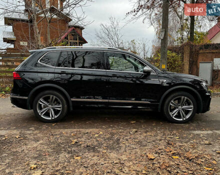 Черный Фольксваген Tiguan Allspace, объемом двигателя 2 л и пробегом 180 тыс. км за 30540 $, фото 5 на Automoto.ua