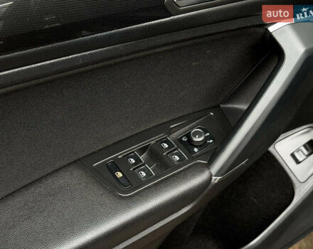 Черный Фольксваген Tiguan Allspace, объемом двигателя 2 л и пробегом 180 тыс. км за 30540 $, фото 35 на Automoto.ua