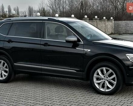Чорний Фольксваген Tiguan Allspace, об'ємом двигуна 0 л та пробігом 214 тис. км за 30000 $, фото 18 на Automoto.ua