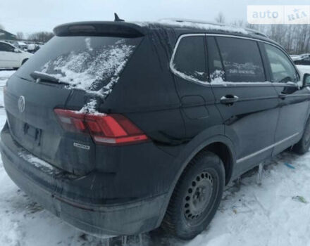 Черный Фольксваген Tiguan Allspace, объемом двигателя 2 л и пробегом 100 тыс. км за 11000 $, фото 6 на Automoto.ua