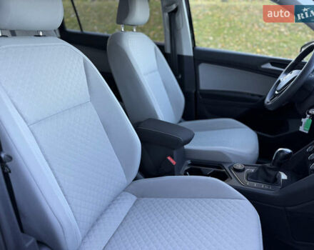 Черный Фольксваген Tiguan Allspace, объемом двигателя 2 л и пробегом 60 тыс. км за 19900 $, фото 15 на Automoto.ua