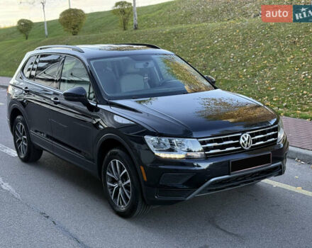 Черный Фольксваген Tiguan Allspace, объемом двигателя 2 л и пробегом 60 тыс. км за 19900 $, фото 5 на Automoto.ua