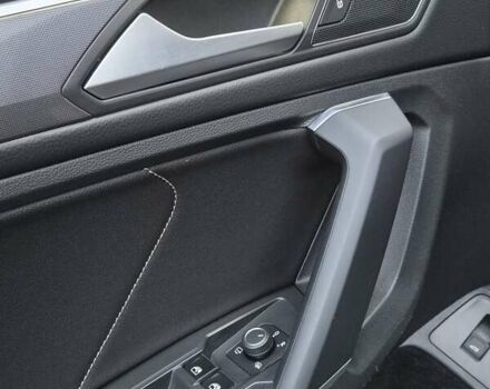 Черный Фольксваген Tiguan Allspace, объемом двигателя 0 л и пробегом 177 тыс. км за 32500 $, фото 44 на Automoto.ua