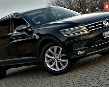 Чорний Фольксваген Tiguan Allspace, об'ємом двигуна 0 л та пробігом 214 тис. км за 30000 $, фото 15 на Automoto.ua