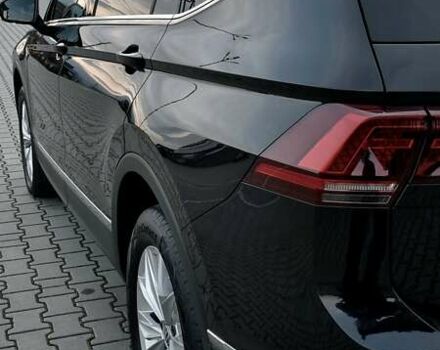 Чорний Фольксваген Tiguan Allspace, об'ємом двигуна 0 л та пробігом 214 тис. км за 30000 $, фото 52 на Automoto.ua