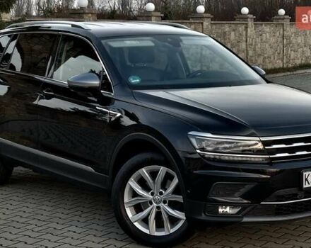 Чорний Фольксваген Tiguan Allspace, об'ємом двигуна 0 л та пробігом 214 тис. км за 30000 $, фото 13 на Automoto.ua