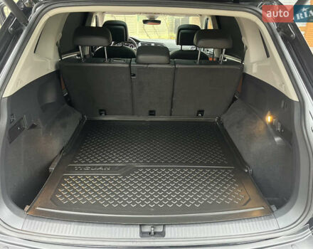 Черный Фольксваген Tiguan Allspace, объемом двигателя 2 л и пробегом 196 тыс. км за 30500 $, фото 61 на Automoto.ua