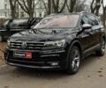 Черный Фольксваген Tiguan Allspace, объемом двигателя 2 л и пробегом 180 тыс. км за 30540 $, фото 1 на Automoto.ua