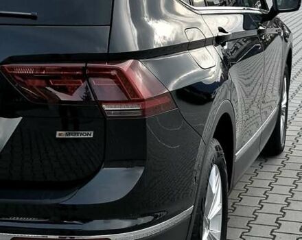 Чорний Фольксваген Tiguan Allspace, об'ємом двигуна 0 л та пробігом 214 тис. км за 30000 $, фото 43 на Automoto.ua