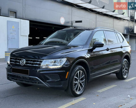 Черный Фольксваген Tiguan Allspace, объемом двигателя 2 л и пробегом 60 тыс. км за 19900 $, фото 7 на Automoto.ua