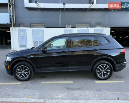 Черный Фольксваген Tiguan Allspace, объемом двигателя 2 л и пробегом 60 тыс. км за 19900 $, фото 13 на Automoto.ua