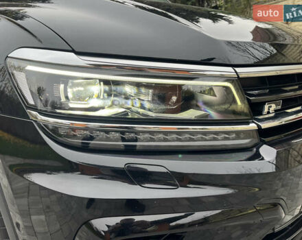 Черный Фольксваген Tiguan Allspace, объемом двигателя 2 л и пробегом 196 тыс. км за 30500 $, фото 24 на Automoto.ua