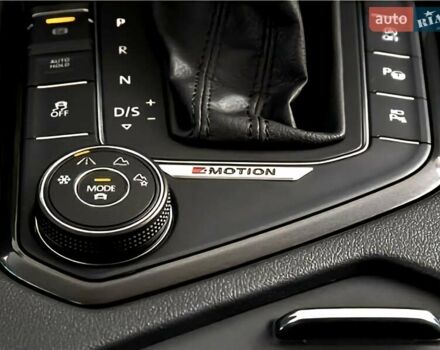 Чорний Фольксваген Tiguan Allspace, об'ємом двигуна 0 л та пробігом 214 тис. км за 30000 $, фото 125 на Automoto.ua