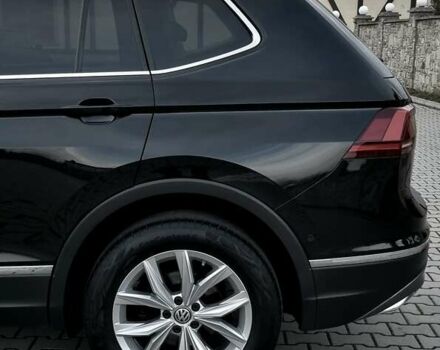 Чорний Фольксваген Tiguan Allspace, об'ємом двигуна 0 л та пробігом 214 тис. км за 30000 $, фото 48 на Automoto.ua