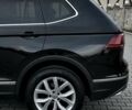 Чорний Фольксваген Tiguan Allspace, об'ємом двигуна 0 л та пробігом 214 тис. км за 30000 $, фото 48 на Automoto.ua