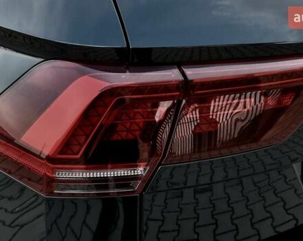 Чорний Фольксваген Tiguan Allspace, об'ємом двигуна 0 л та пробігом 214 тис. км за 30000 $, фото 58 на Automoto.ua