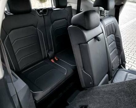 Чорний Фольксваген Tiguan Allspace, об'ємом двигуна 0 л та пробігом 214 тис. км за 30000 $, фото 137 на Automoto.ua