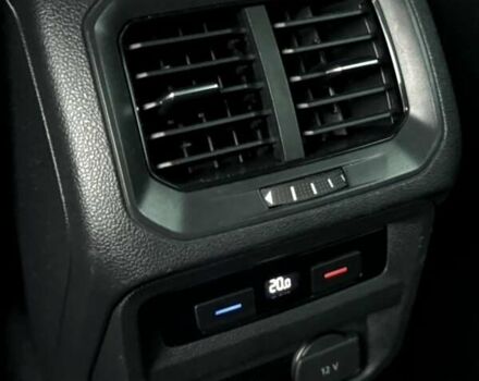 Чорний Фольксваген Tiguan Allspace, об'ємом двигуна 0 л та пробігом 214 тис. км за 30000 $, фото 142 на Automoto.ua