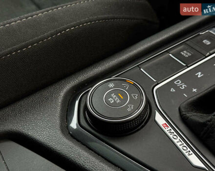 Черный Фольксваген Tiguan Allspace, объемом двигателя 2 л и пробегом 180 тыс. км за 30540 $, фото 27 на Automoto.ua